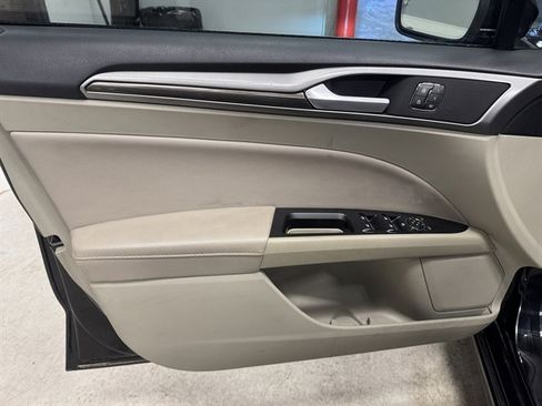 Used 2020 Ford Fusion SEL image 13