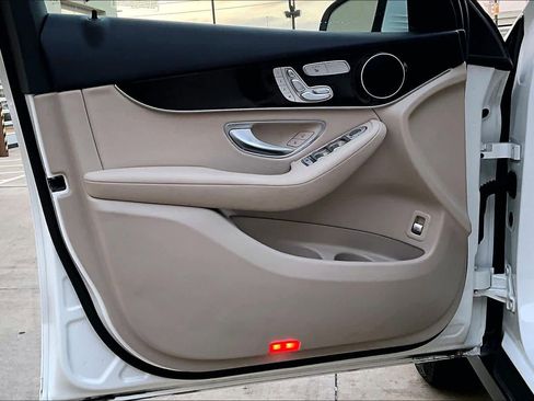 Used 2022 Mercedes-Benz GLC 300 GLC 300 image 20