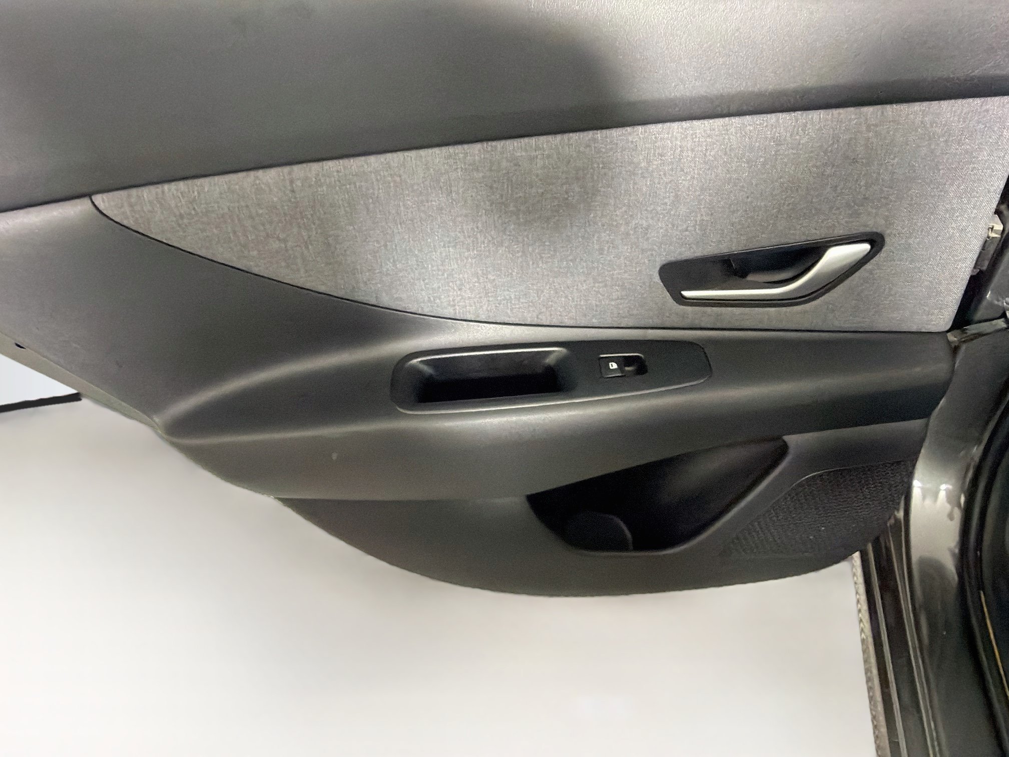 Used 2025 Hyundai Elantra Limited FWD image 26