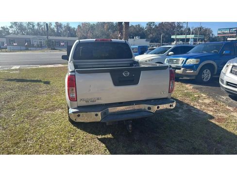 Used 2013 Nissan Frontier SV w/ SV Value Truck Pkg image 2