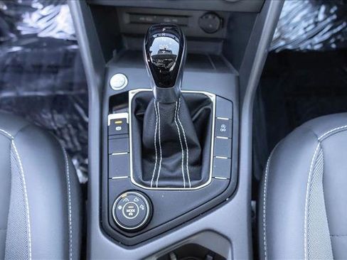 Used 2022 Volkswagen Taos SE image 17