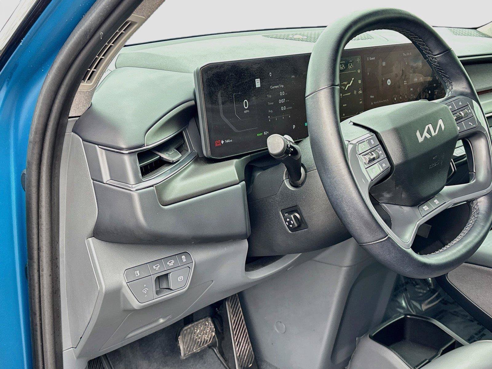 Used 2024 Kia EV9 Land AWD/4WD image 10