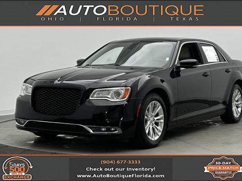 Used 2021 Chrysler 300 Touring L w/ Popular Equipment Group image 1