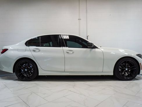 Used 2022 BMW 330i Sedan w/ M Sport Package RWD image 34