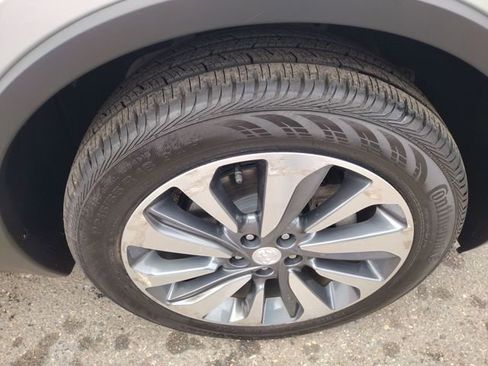 Used 2021 Buick Encore Preferred FWD image 13