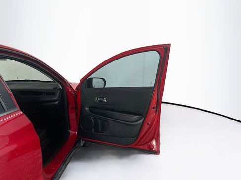 Used 2016 Honda HR-V LX image 29