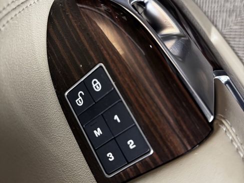 Used 2017 Land Rover Range Rover Supercharged image 23