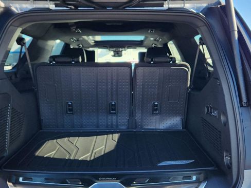 New 2026 Chevrolet Suburban RST image 7