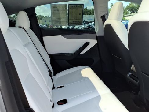 Used 2026 Tesla Model Y Long Range AWD/4WD image 16
