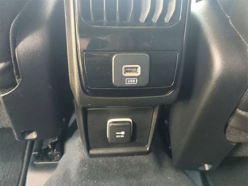 Used 2022 Jeep Compass Limited image 15