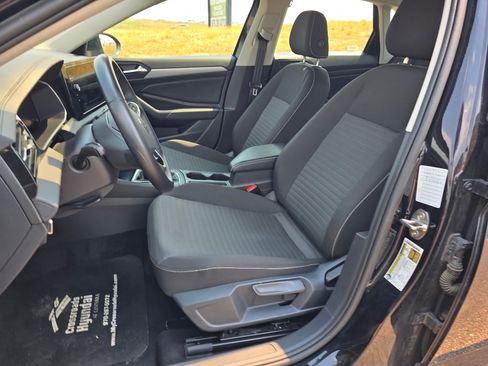 Used 2025 Volkswagen Jetta S FWD image 11