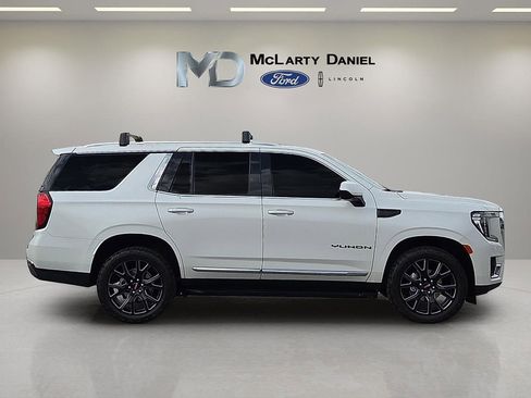 Used 2023 GMC Yukon SLT AWD/4WD image 6