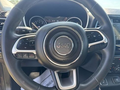 Used 2021 Jeep Compass Latitude FWD image 16