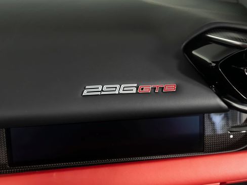 Used 2023 Ferrari 296 GTB RWD image 31