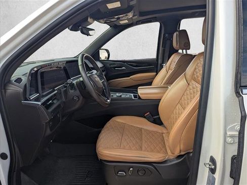 Used 2023 Cadillac Escalade Premium Luxury image 10