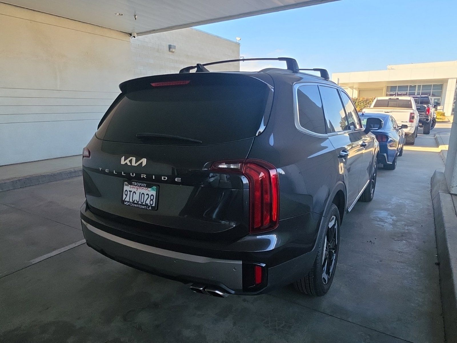 Used 2025 Kia Telluride S FWD image 5