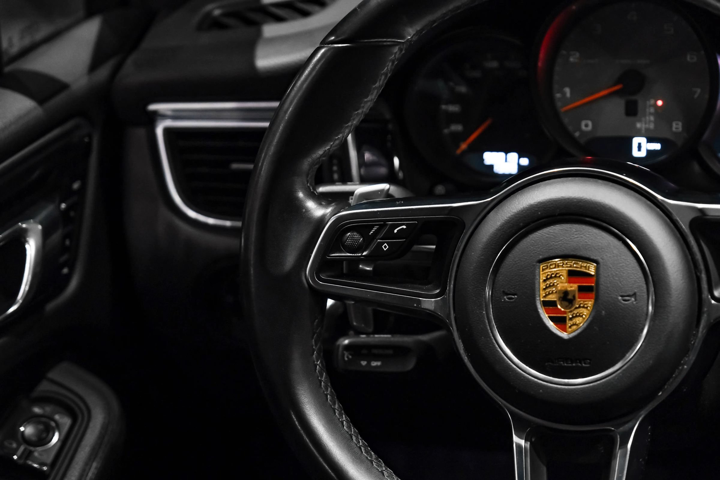 Used 2017 Porsche Macan S AWD/4WD image 18