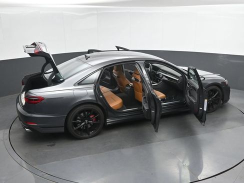 Used 2022 Audi S8 AWD/4WD image 49