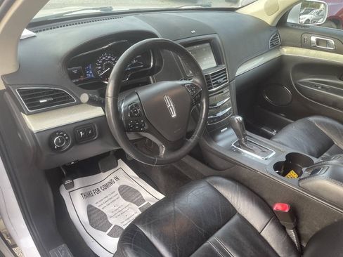 Used 2014 Lincoln MKT AWD w/ Equipment Group 201A image 11
