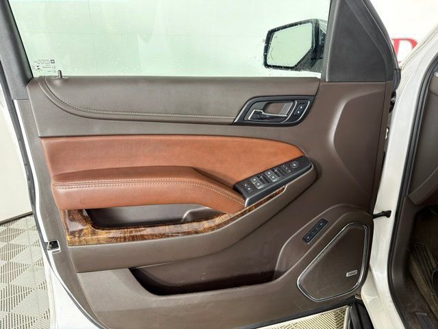 Used 2018 Chevrolet Suburban Premier AWD/4WD image 18