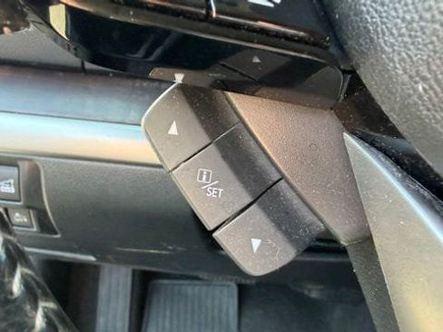 Used 2019 Subaru Outback 2.5i Limited AWD/4WD image 21