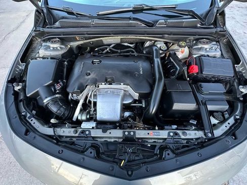 Used 2017 Chevrolet Malibu Premier FWD image 20