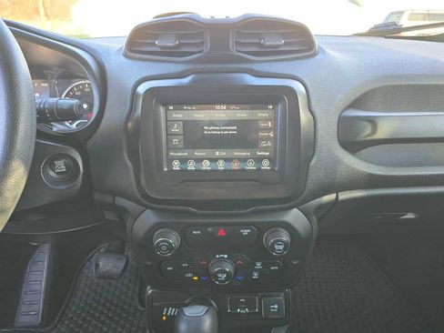 Used 2018 Jeep Renegade Sport w/ Power & Air Group image 12