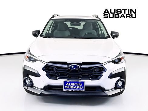 Used 2025 Subaru Crosstrek 2.0i Premium image 3