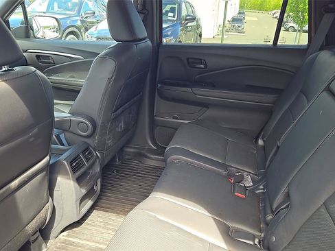 Used 2023 Honda Passport EX-L image 9