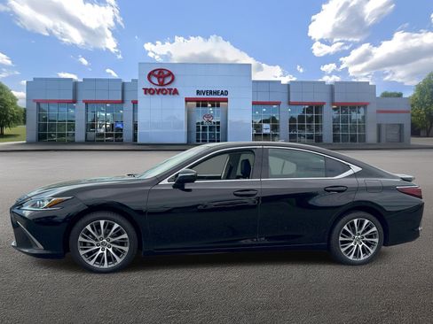 Used 2021 Lexus ES 250 w/ Premium Package AWD/4WD image 4