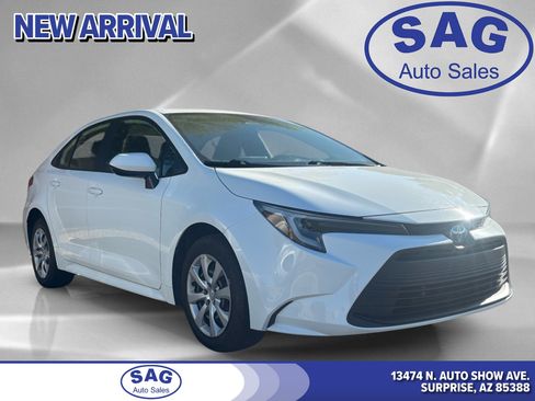 Used 2023 Toyota Corolla LE FWD image 1