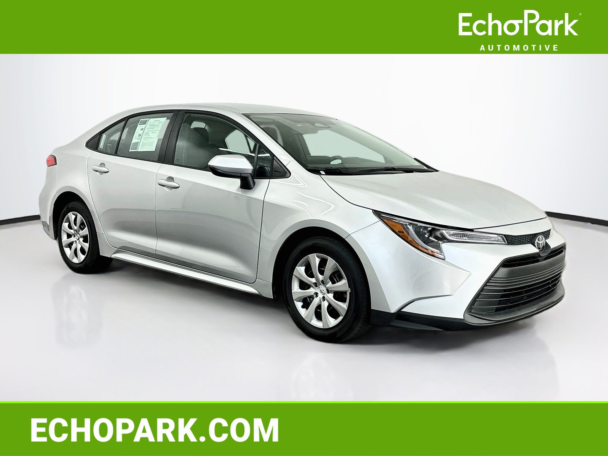 Used 2026 Toyota Corolla LE FWD image 1