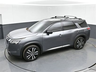 Used 2023 Nissan Pathfinder Platinum w/ Lighting Package (N92)