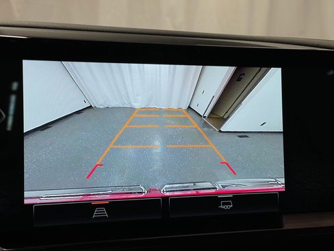 Used 2023 GMC Sierra 1500 Elevation image 15