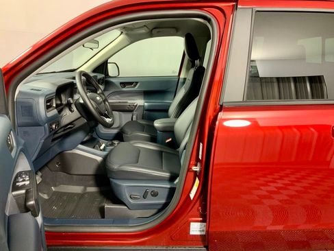 New 2026 Ford Maverick Lariat w/ Black Appearance Package image 18