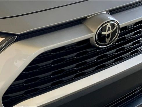 Used 2023 Toyota RAV4 XLE image 29