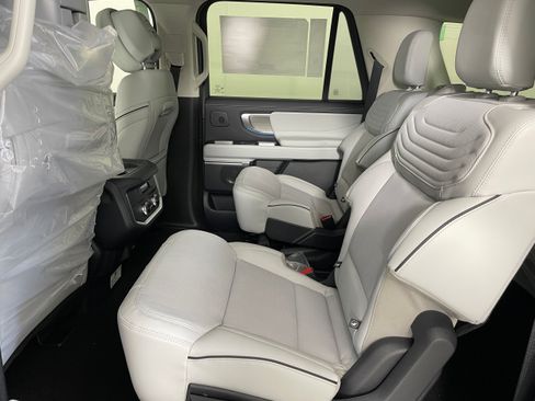 New 2027 Ford Expedition Max Platinum w/ Platinum Ultimate Package AWD/4WD image 8