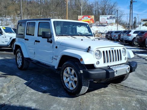 Certified 2017 Jeep Wrangler Unlimited Sahara w/ Dual Top Group image 6