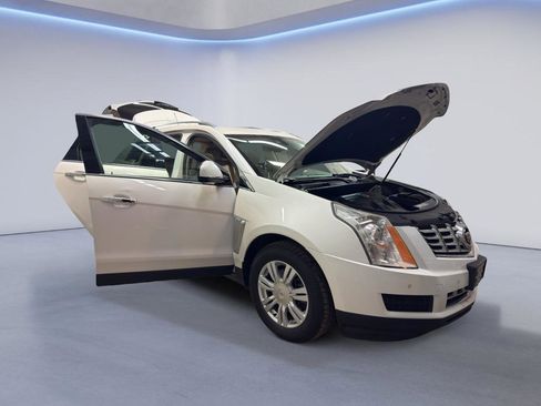 Used 2015 Cadillac SRX Luxury image 7