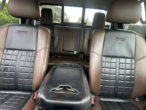 Used 2018 Nissan Titan Platinum Reserve w/ Platinum Utility Package AWD/4WD image 17