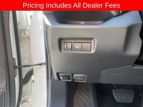Used 2025 Toyota RAV4 XLE AWD/4WD image 22
