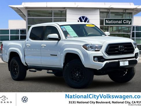 Used 2022 Toyota Tacoma SR5 RWD image 1