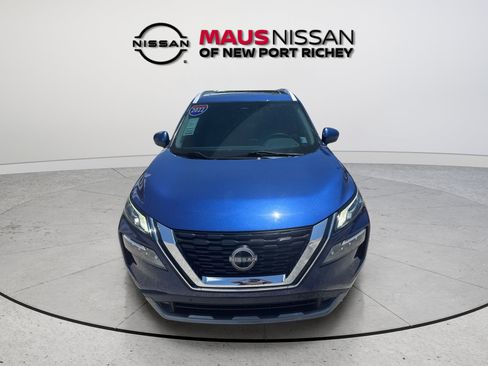 Used 2022 Nissan Rogue SL w/ SL Premium Package FWD image 3
