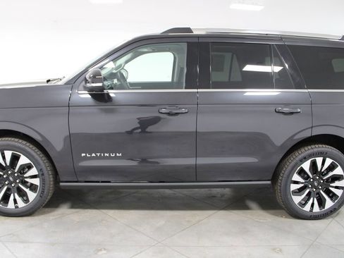 New 2026 Ford Expedition Platinum image 5