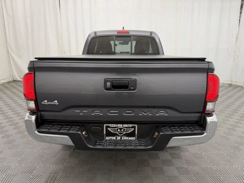 Used 2018 Toyota Tacoma SR5 w/ SR5 Appearance Package (SM) AWD/4WD image 6
