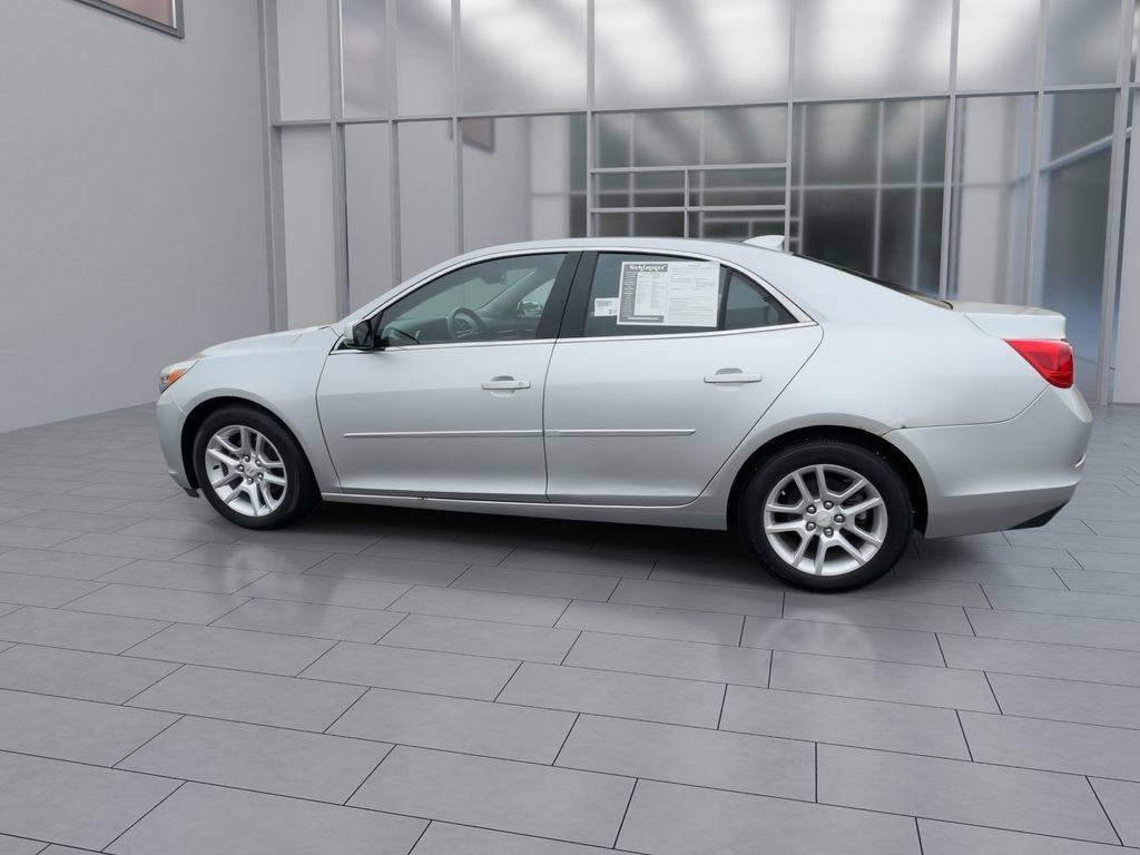 Used 2015 Chevrolet Malibu LT w/ Power Convenience Package FWD image 5