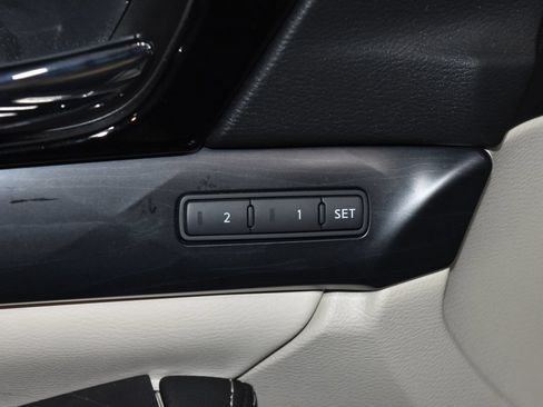 Certified 2023 Nissan Maxima Platinum w/ Sport Mat Group FWD image 5