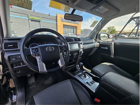 Used 2019 Toyota 4Runner SR5 Premium AWD/4WD image 2