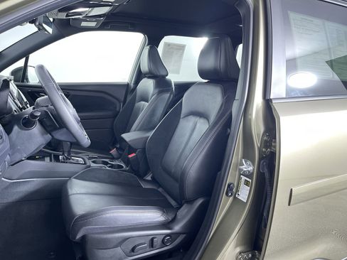 Certified 2025 Subaru Forester Touring w/ Touring Package AWD/4WD image 15