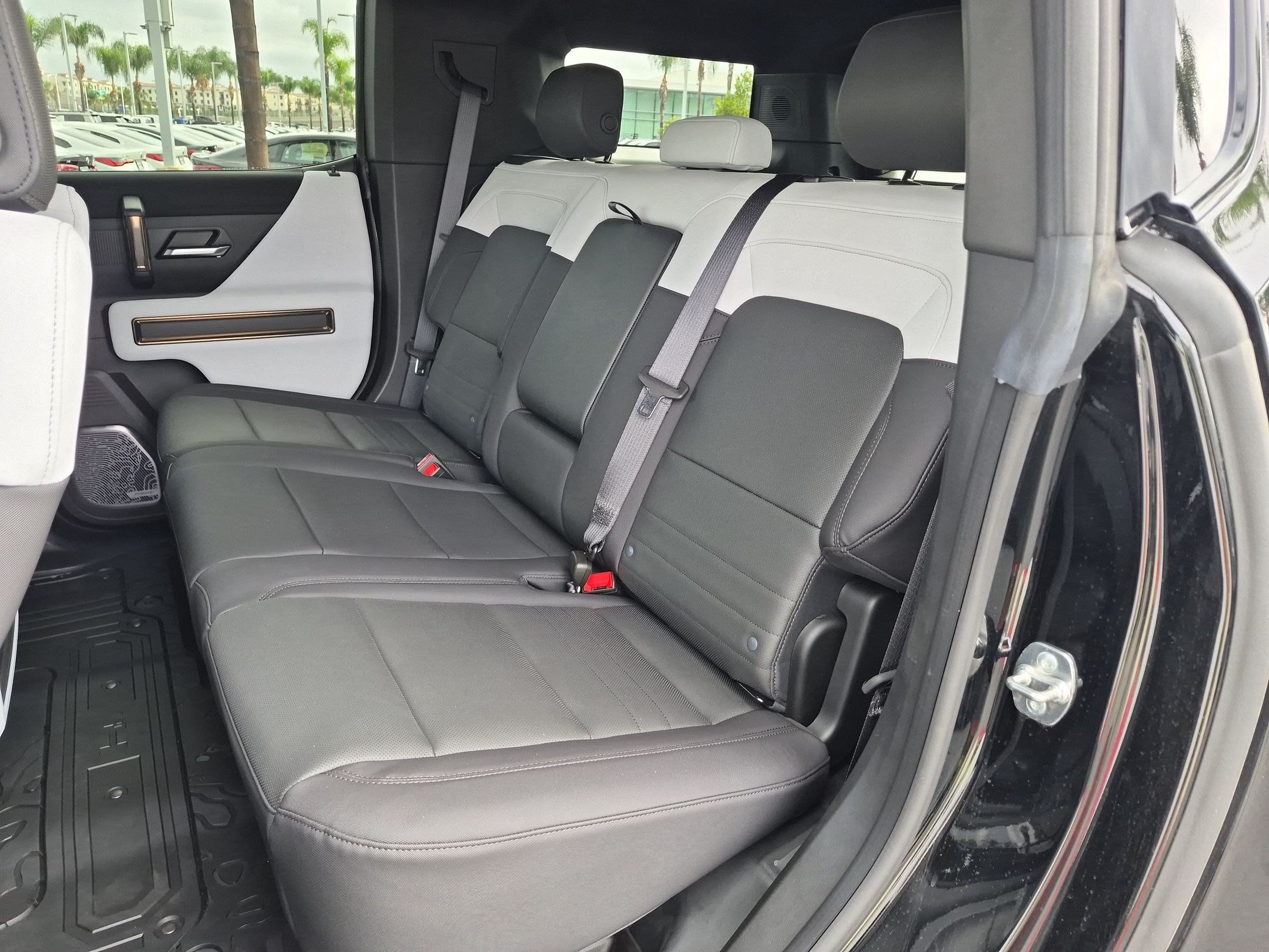 Used 2024 GMC Hummer EV 3X w/ Extreme Off-Road Package AWD/4WD image 30